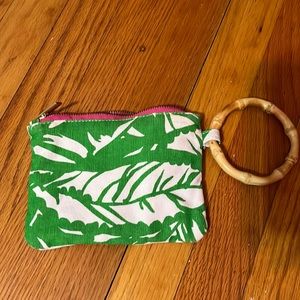 Wonderful condition Lilly Pulitzer for Target green & white clutch/wristlet